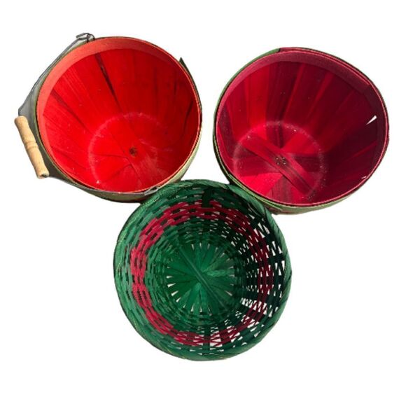 3/$15 or 5/$20 3 red/green Christmas baskets - Picture 2 of 7